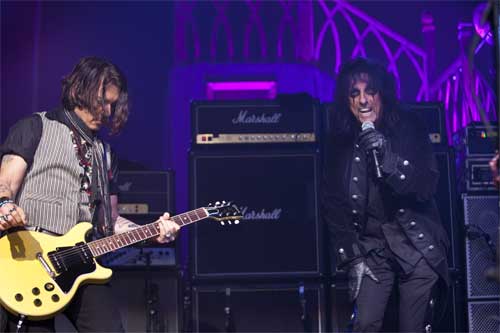 Johnny Depp and Alice Cooper Play Set at DARK SHADOWS_premiere